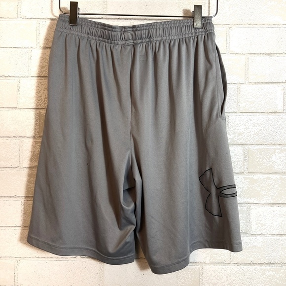 Under Armour Men's UA Tech Graphic Grey Shorts Medium - Picture 8 of 8